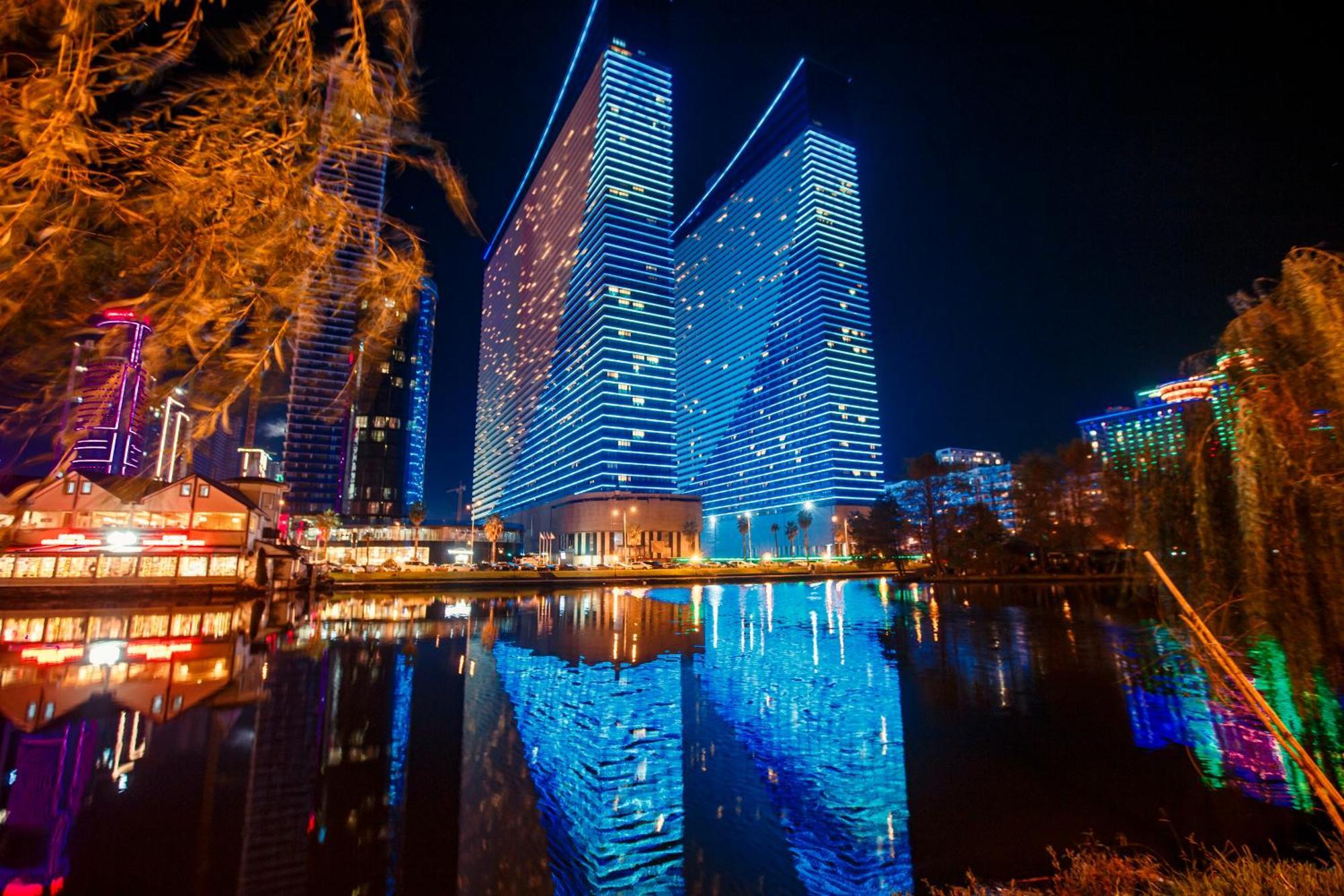 P A N O R A M A A P R T H T E L Orbi With Sea View Otel Batum Dış mekan fotoğraf