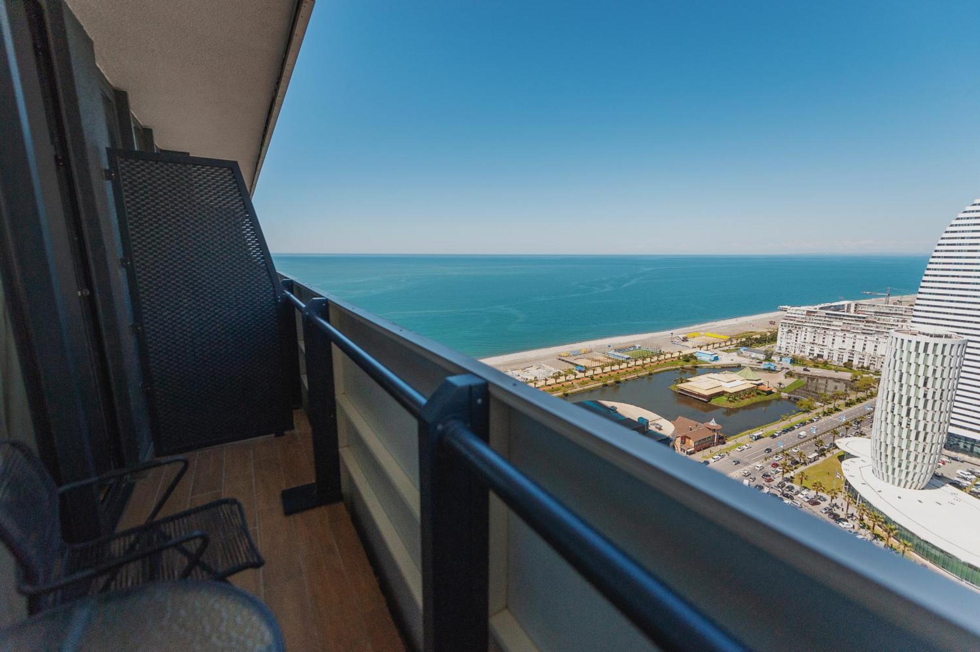 P A N O R A M A A P R T H T E L Orbi With Sea View Otel Batum Dış mekan fotoğraf
