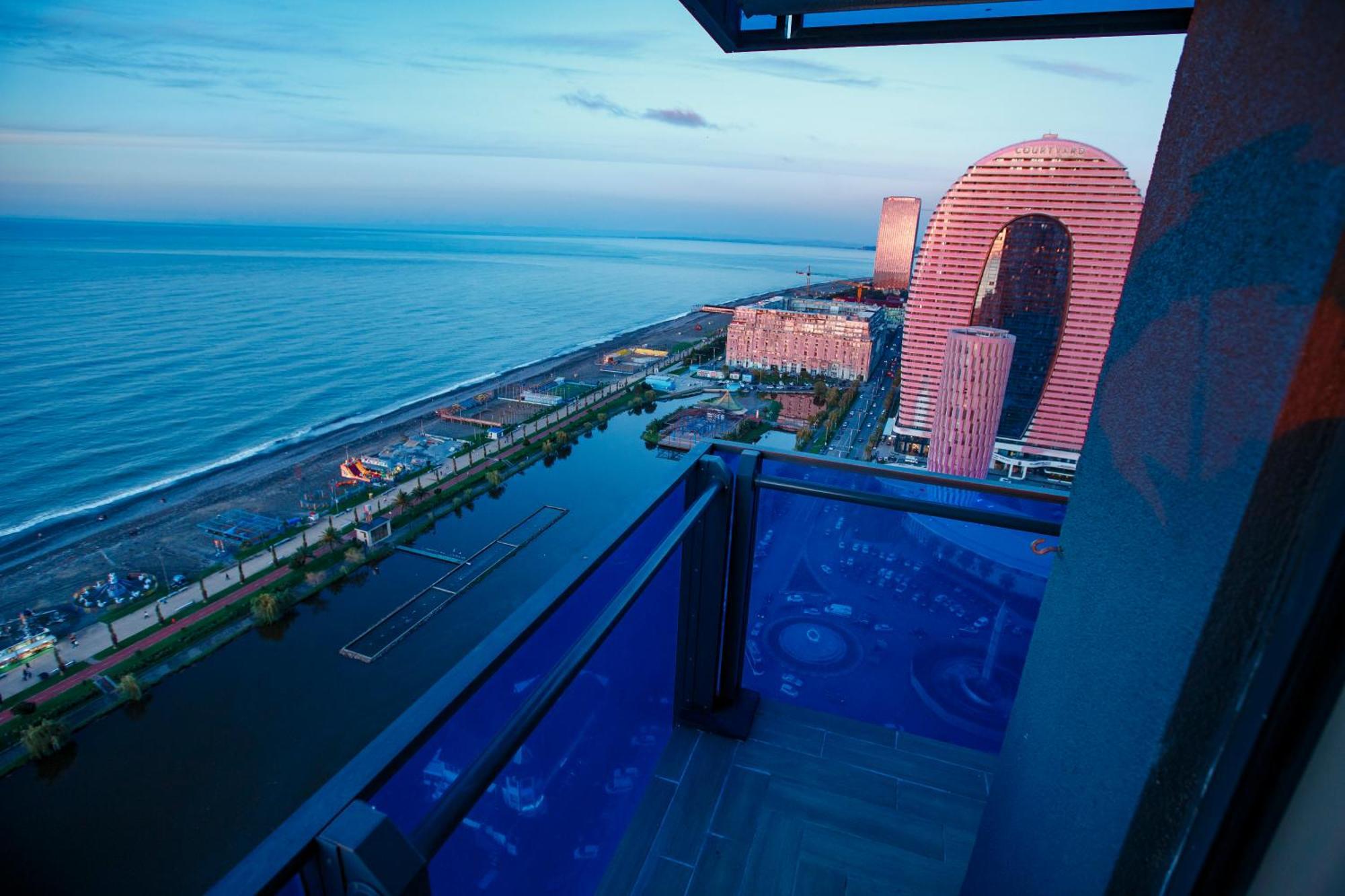 P A N O R A M A A P R T H T E L Orbi With Sea View Otel Batum Dış mekan fotoğraf